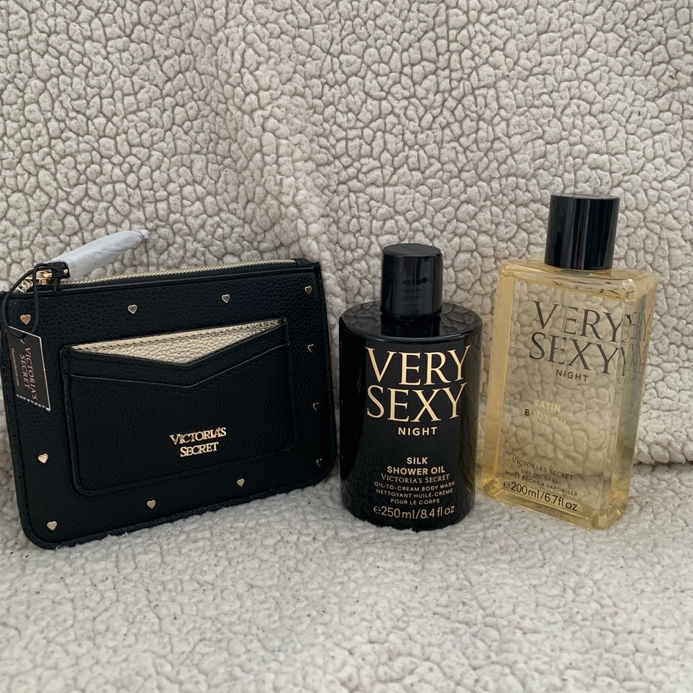 Bundle VS beauty and accessory